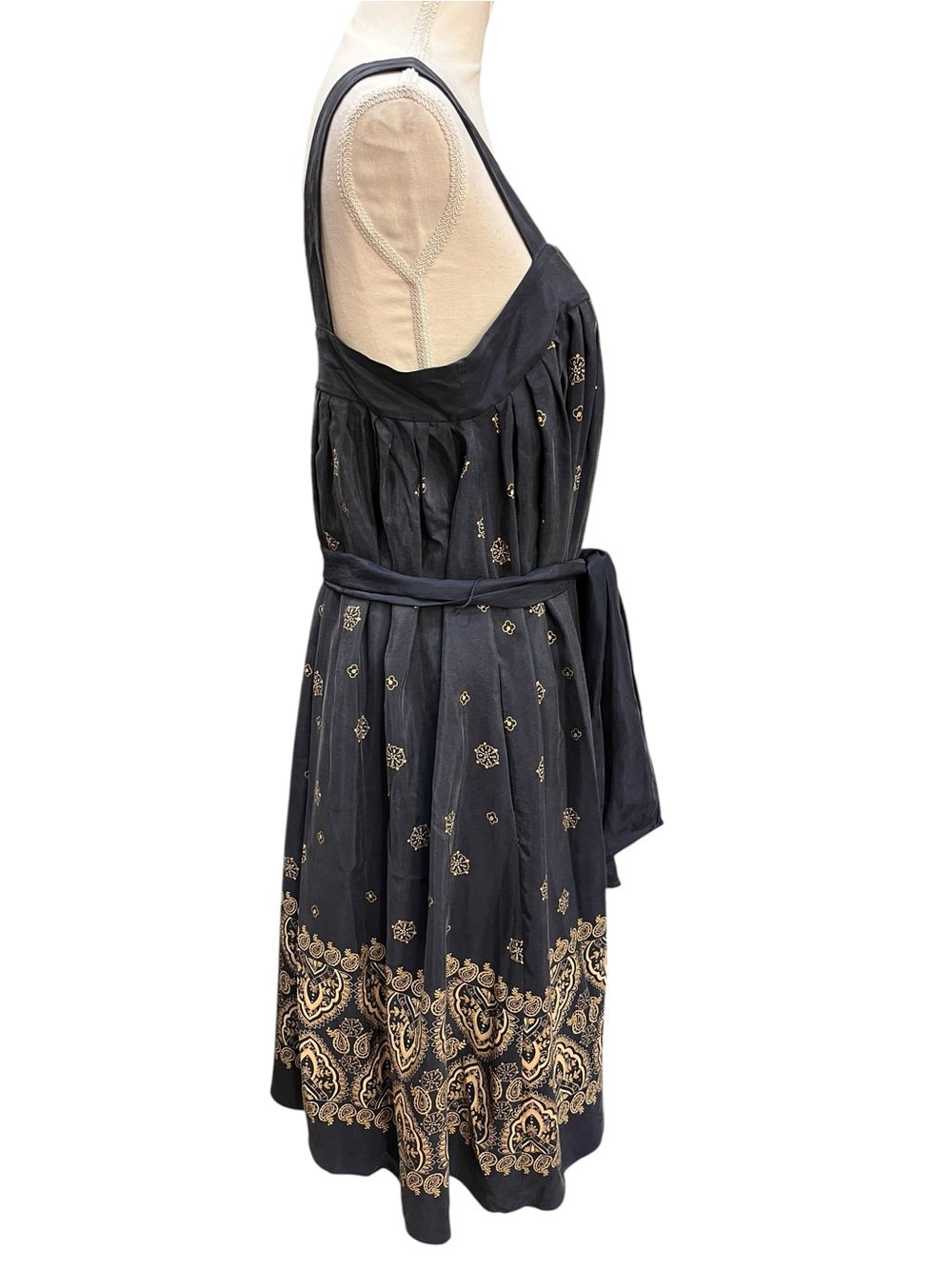 Banana Republic 100% Silk Navy Gold Border Print Belted Dress Size 10 NWT - Picture 4 of 10